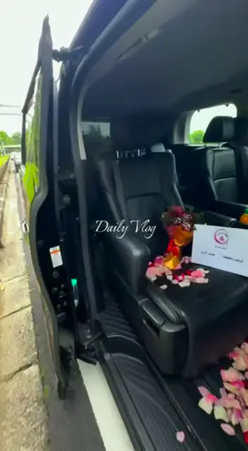 سيارة VIP مع سائق
